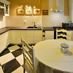 Villa Comfortable With Fireplace, Garden *