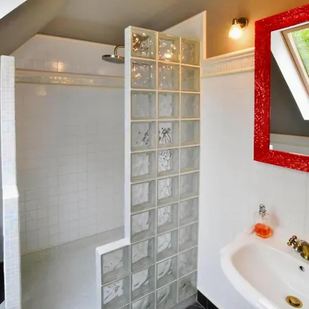 فيلة Comfortable Holiday Villa With Fireplace, Garden Pollnow