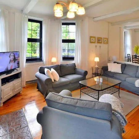 Comfortable Holiday Villa With Fireplace, Garden فيلة *