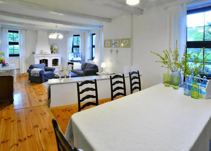 Comfortable With Fireplace, Garden 빌라 Pollnow