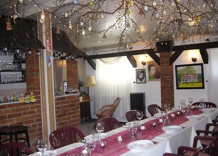 Villa Comfortable With Fireplace, Garden